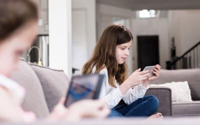 Tips for Keeping Your Teen Away from Screens  as We Learn to Live with Covid-19